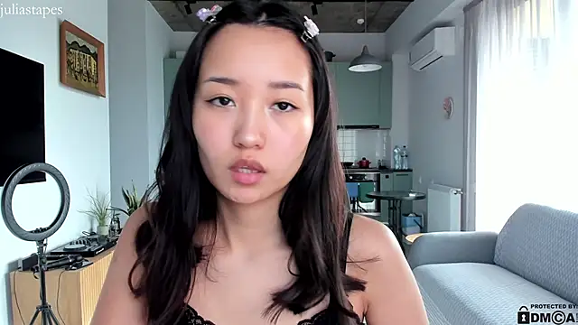 Snapshot of julias_tapes chatting on January 17, 2025, 10:00 am julias tapes online show from January 17, 2025, 10:00 am
