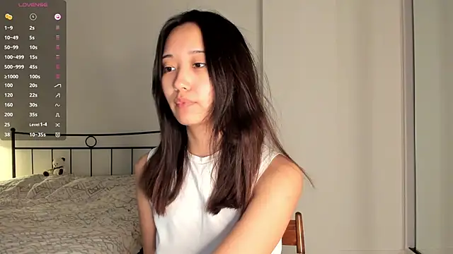 Snapshot of julias_tapes chatting on March 3, 2025, 5:47 am julias tapes online show from March 3, 2025, 5:47 am