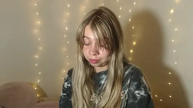 SweetSofty online show from March 18, 2026, 10:21 pm