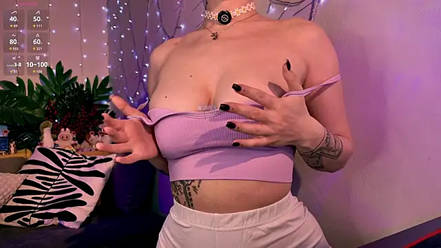 xwiuiwx online show from March 27, 2026, 3:02 pm