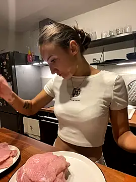 Snapshot of spottyyy chatting on September 19, 2025, 6:45 pm spottyyy online show from September 19, 2025, 6:45 pm