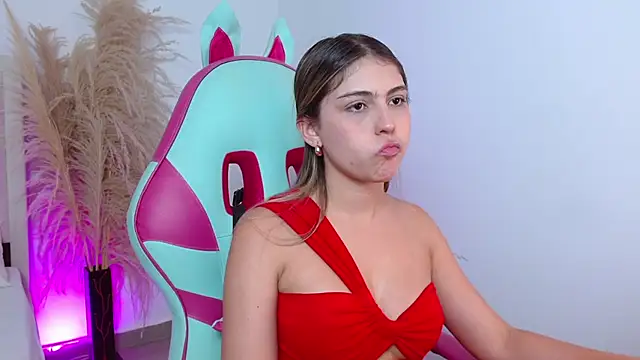 sofia henaok online show from January 21, 2025, 12:46 am