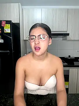 Snapshot of sofia_henaok chatting on October 8, 2025, 11:16 pm sofia henaok online show from October 8, 2025, 11:16 pm