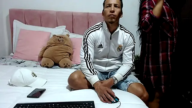 marcehot32 online show from September 8, 2025, 9:03 pm