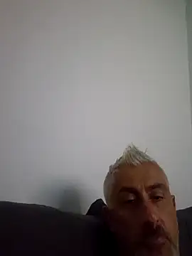 cuci45 online show from September 27, 2025, 3:23 am