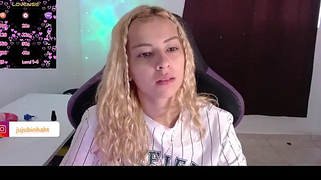 Snapshot of jujubinhahot chatting on March 15, 2025, 8:21 pm jujubinhahot online show from March 15, 2025, 8:21 pm