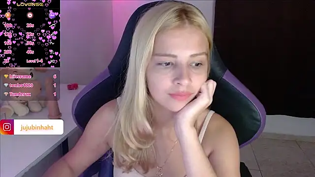 Snapshot of jujubinhahot chatting on February 28, 2025, 1:15 am jujubinhahot online show from February 28, 2025, 1:15 am