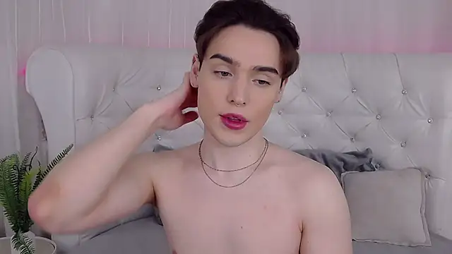 RobbyCharming online show from April 4, 2026, 4:30 am