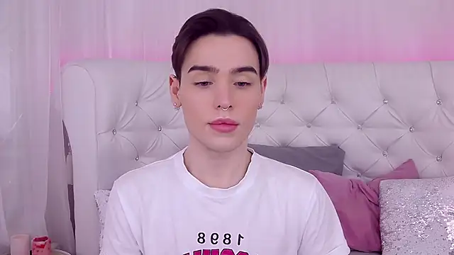 RobbyCharming online show from February 9, 2025, 7:41 pm