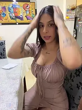 charlotte stevenss  online show from November 7, 2025, 2:54 pm