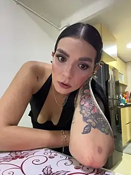 charlotte stevenss  online show from December 15, 2025, 1:11 am