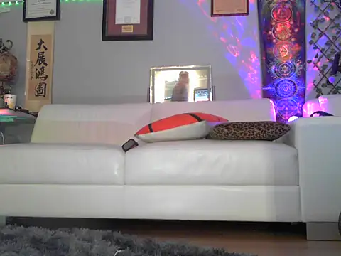 Snapshot of OSIRlS chatting on October 17, 2025, 7:59 pm OSIRlS online show from October 17, 2025, 7:59 pm