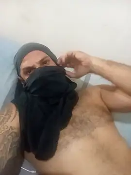 Chach1988 online show from October 24, 2025, 1:54 pm