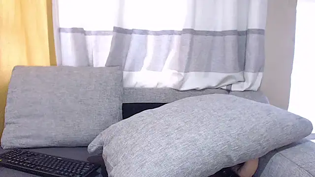 Snapshot of BELINDAXXXXX chatting on November 26, 2025, 6:13 am BELINDAXXXXX online show from November 26, 2025, 6:13 am