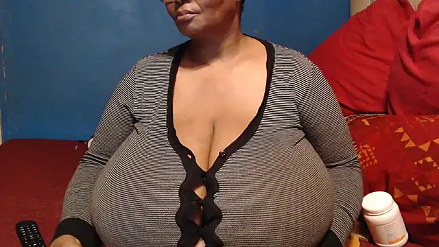 CUTEFIRMMELONSS online show from December 21, 2025, 7:48 pm