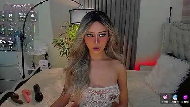 Snapshot of FinestGirlx chatting on September 10, 2025, 8:08 pm FinestGirlx online show from September 10, 2025, 8:08 pm