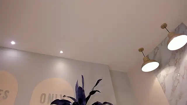 Snapshot of MariamRivera_ chatting on February 18, 2025, 10:05 am MariamRivera online show from February 18, 2025, 10:05 am