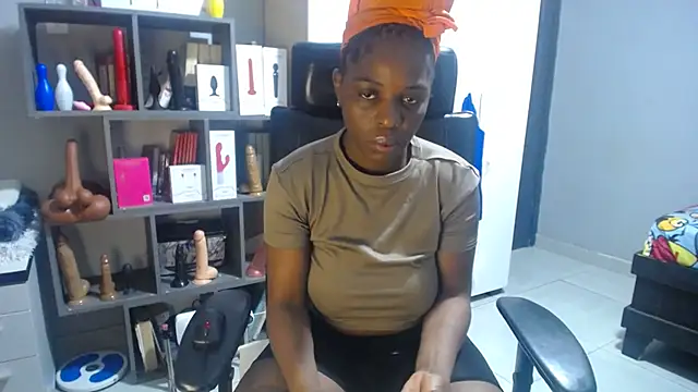 Shaniko89 online show from September 29, 2025, 4:08 am