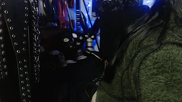 Snapshot of Astartexxx chatting on September 24, 2025, 1:24 am Astartexxx online show from September 24, 2025, 1:24 am