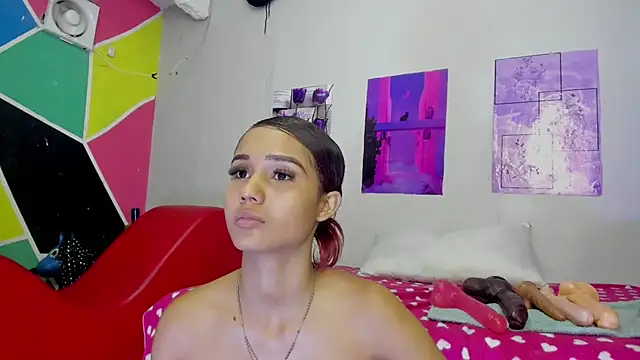 MarianaManzur online show from March 2, 2025, 11:28 pm