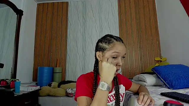 Snapshot of MarianaManzur chatting on September 26, 2025, 4:14 pm MarianaManzur online show from September 26, 2025, 4:14 pm