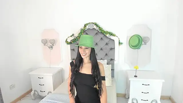 Valentina Ross  online show from March 17, 2026, 12:19 pm