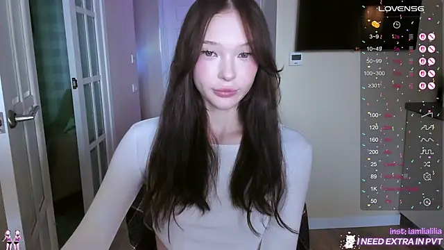 Snapshot of lialiliaa chatting on October 29, 2025, 9:08 am lialiliaa online show from October 29, 2025, 9:08 am