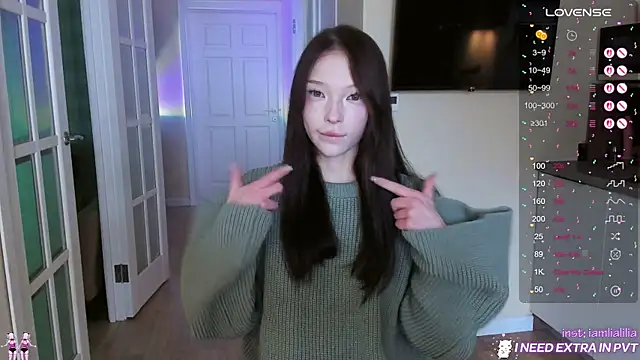 Snapshot of lialiliaa chatting on October 14, 2025, 10:16 am lialiliaa online show from October 14, 2025, 10:16 am