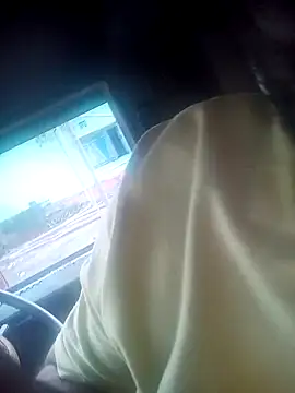 Snapshot of Driver-naru chatting on December 18, 2024, 10:08 am Driver-naru online show from December 18, 2024, 10:08 am