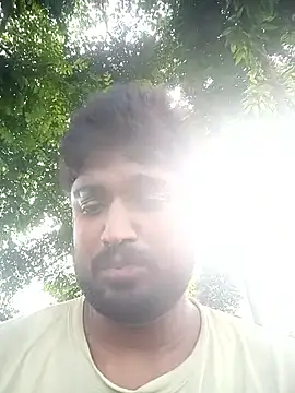 Snapshot of Driver-naru chatting on September 15, 2025, 9:43 am Driver-naru online show from September 15, 2025, 9:43 am