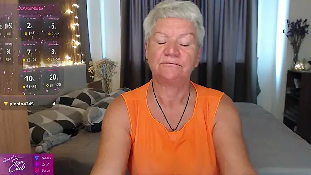 roxana brooks online show from May 25, 2026, 11:36 pm