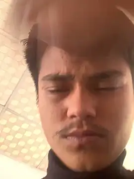 Hullax online show from December 1, 2025, 5:08 am