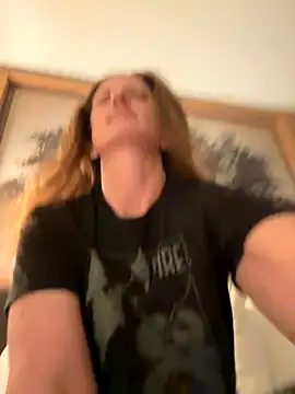 Snapshot of MeraSquirtsALot chatting on October 28, 2025, 5:39 am MeraSquirtsALot online show from October 28, 2025, 5:39 am