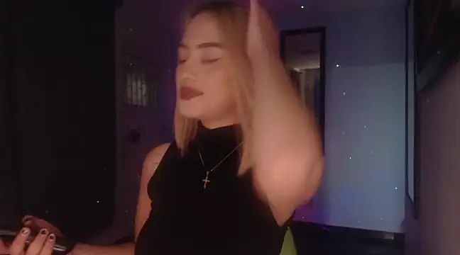 Sophi-tayson online show from December 5, 2024, 2:26 am