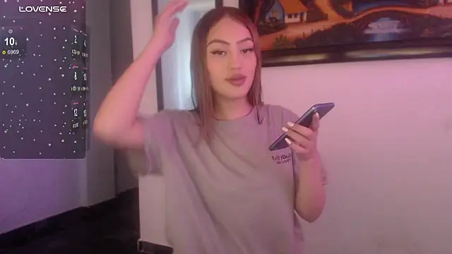 Sophi-tayson online show from March 13, 2025, 8:22 pm