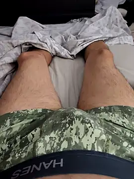 Snapshot of LuqenZo chatting on February 24, 2026, 11:00 am LuqenZo online show from February 24, 2026, 11:00 am