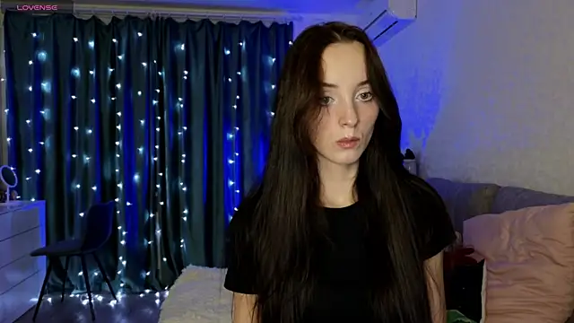 Snapshot of Silver_rains chatting on March 17, 2025, 8:30 pm Silver rains online show from March 17, 2025, 8:30 pm