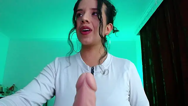 VALERY MEER online show from June 14, 2026, 11:28 pm