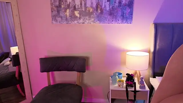 Snapshot of MiaFranklyn chatting on November 1, 2025, 2:44 pm MiaFranklyn online show from November 1, 2025, 2:44 pm