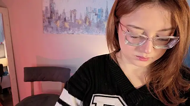 Snapshot of MiaFranklyn chatting on October 15, 2025, 1:19 pm MiaFranklyn online show from October 15, 2025, 1:19 pm