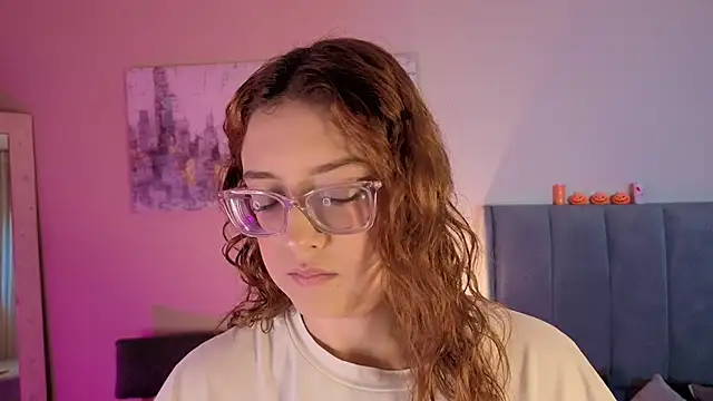 Snapshot of MiaFranklyn chatting on October 18, 2025, 2:30 pm MiaFranklyn online show from October 18, 2025, 2:30 pm