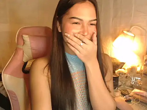 Ashely Lewis online show from December 14, 2025, 11:49 am