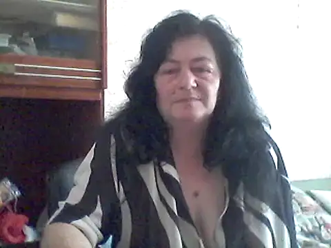 Snapshot of GypsiQueen2 chatting on March 19, 2025, 7:07 am GypsiQueen2 online show from March 19, 2025, 7:07 am