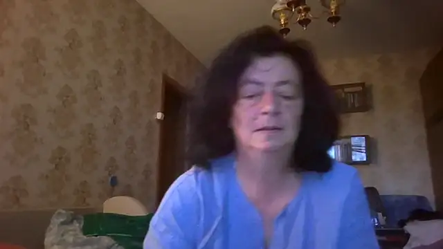 GypsiQueen2 online show from July 8, 2026, 4:57 am