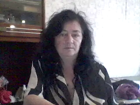 Snapshot of GypsiQueen2 chatting on March 19, 2025, 1:29 pm GypsiQueen2 online show from March 19, 2025, 1:29 pm