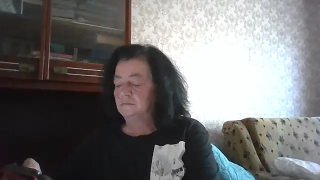GypsiQueen2 online show from July 1, 2026, 5:52 am