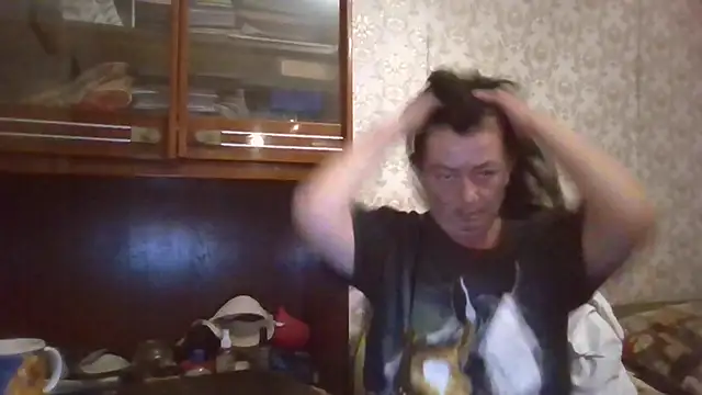 Snapshot of GypsiQueen2 chatting on September 13, 2025, 5:46 pm GypsiQueen2 online show from September 13, 2025, 5:46 pm