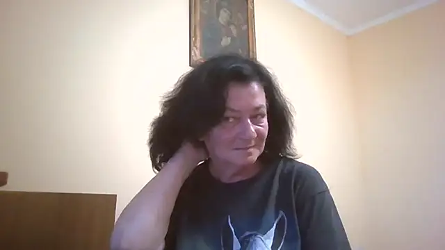 GypsiQueen2 online show from June 10, 2026, 6:09 pm