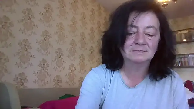 GypsiQueen2 online show from July 9, 2026, 9:43 am