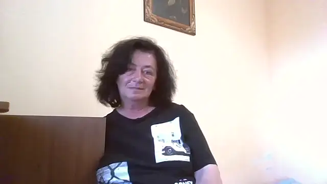 GypsiQueen2 online show from June 11, 2026, 5:43 pm